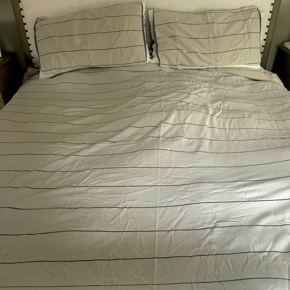 3 piece King duvet cover and pillow shams